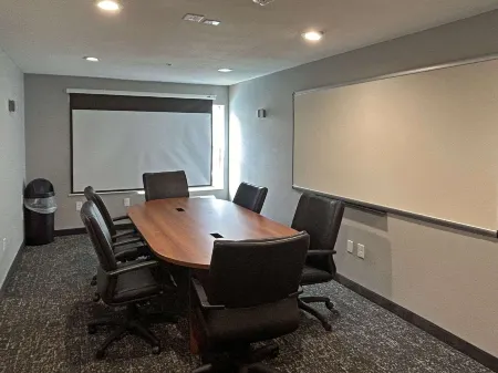 MainStay Suites Houston NASA-Clear Lake Отели рядом с достопримечательностью «Космический центр в Хьюстоне»