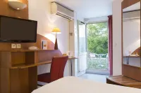Comfort Hotel Grenoble Meylan Hotels in Corenc