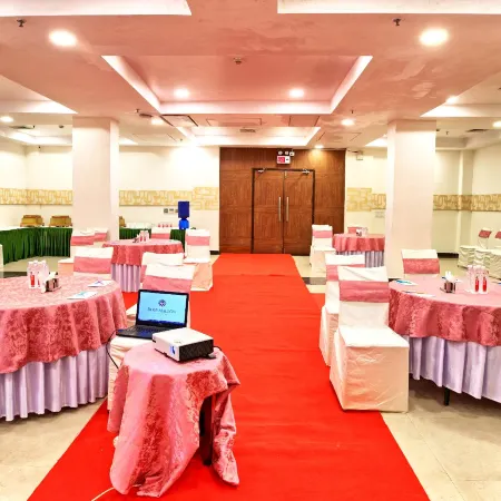 RoseMallow Hotel New Delhi Отели рядом с достопримечательностью «Храм Лотоса»