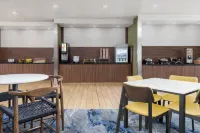 Fairfield Inn & Suites Martinsburg - breakfast