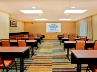 Fairfield Raleigh Crabtree Valley Hotel berhampiran Taman Pullen