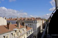 OKKO Hotels Lyon Centre - Scenic