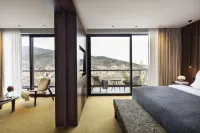 The Lynx Mountain Resort