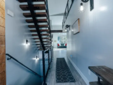 Mountain home with beautiful view, Full Kitchen, Sleeps 10, Can walk to Woodward Hotels in Summit Park