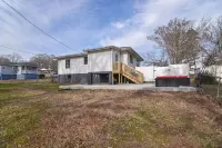 Newly remodeled luxury cottage in Belmont, NC Walk to Kevin Loftin Park - 4-Star