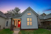 Spacious 4BR Home Near Fountain Square & Other Attractions - Pet Friendly Hotels in der Nähe von Crossroads Bible College