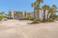 Waves of Fun: 1B/2B Amazing Beach View Hotels near Cherie Down Park