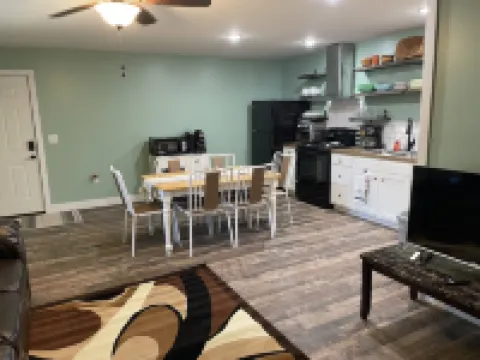 New Near Jamestown Dock - A Hotels in Jamestown