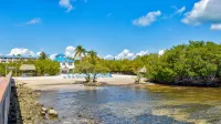 Bright & Breezy Top Floor Ocean View Condo w/ Double Balcony