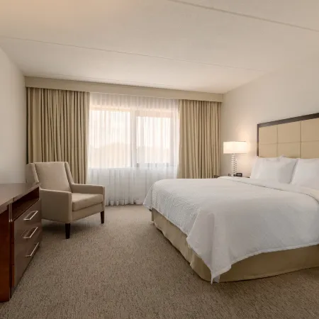 Embassy Suites by Hilton Milwaukee Brookfield