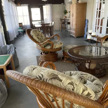Cozy Water Front 2 bedroom 2 bathroom Home with Lake Access Отели в г. Окичоби