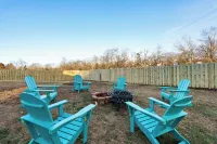 Luxury Home. Hot-tub, close to IAD & Hylton PAC.