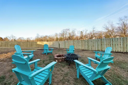 Luxury Home. Hot-tub, close to IAD & Hylton PAC.