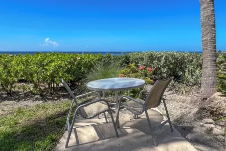 Ground Floor, Oceanview on Longboat Key: Open Thanksgiving Week!