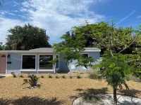 Amazing beach bungalow in Ormond by the Sea close to the beach and intracoastal! Hotel in zona Halifax River
