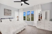 Island property on Longboat Key by the Beach! 3 minute walk to the beach!