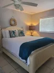 Beachy 1 bedroom across the street from the beautiful beaches of Cape Canaveral,