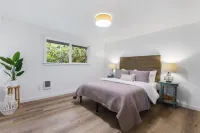 Hot Tub! Sunset Views. Walk to Beach. Pet Friendly. Sleeps 10! Hotel a Westport