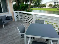 POSHPADZ -Villa Koalua Walk to Jupiter Beach-Prime Lake Views-Resort Setting