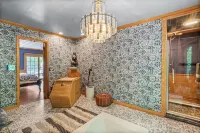 Tranquil Escape with/ Hot Tub Views. 2.5 Hours from NYC. on the Market for Sale. Hotels in Roxbury