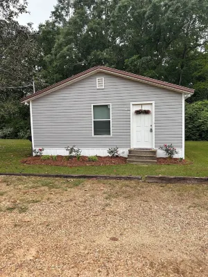 Cozy 1br 1bath with Full Kitchen in Hattiesburg