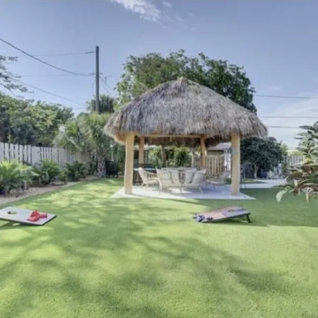 Less than a Mile to the beach! Walk to shops and beach! Villa pool house dream!