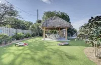 Less than a Mile to the beach! Walk to shops and beach! Villa pool house dream!