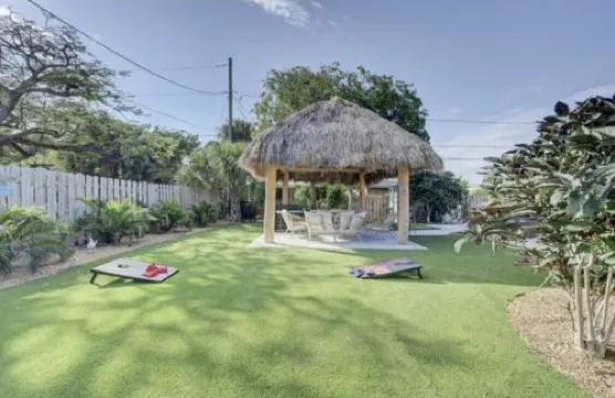 Less than a Mile to the beach! Walk to shops and beach! Villa pool house dream!