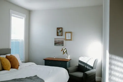 Cheerful three-bed home in new neighborhood