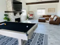 Perfect for Big Groups & Multiple Families! Lake Views, Great Entertaining Areas