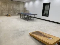 Luxurious Modern Retreat with 3 King Suites Hotels in Coos Bay