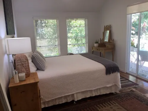 Unique Guest Suite retreat nestled in acres of rainforest