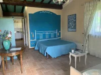 NATURE - cottage with garden, shared pool, private veranda