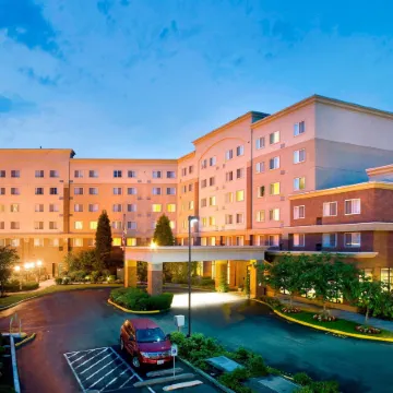 Residence Inn Seattle East/Redmond Отели в г. Редмонд