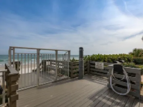 Renovated Condo with Pool on No Drive Beach Hotels in Ponce Inlet