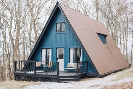 Cabin Getaway on Walter Stone