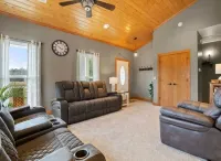 Cozy and relaxing 2 bedroom home in a populated rural area