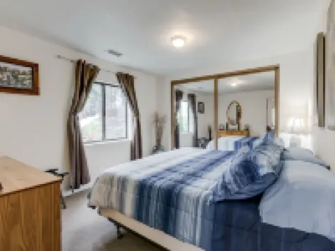 Flagstaff/Grand Canyon/Snowbowl/Williams/Sedona Area- Family Retreat 卡馳納山莊酒店