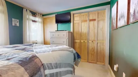 8 Powderidge, Snowshoe, WV - Slopeside Sanctuary