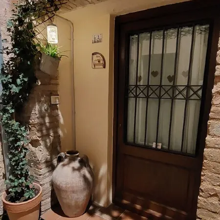 Romantic apartment in the Vicolo dei Baci located in the historic center