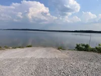 T's Fish Camp--Crappie Are Biting—Sleeps up to Six