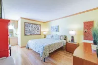 Monthly Discounts-Cold A/C-Entertainment Dist-Huge Heated Pool & Spa-Patio-Roomy