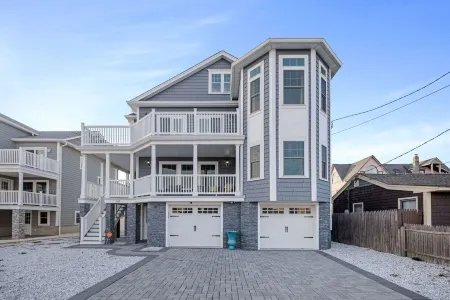 Stunning Point Pleasant Beach 6BR 5Bath Ocean Front Home - Heated Inground Pool