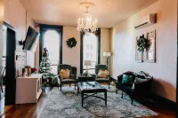 Spacious and Elegant Condo in Downtown Hillsboro