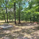 Cozy cabin near the Niangua river and Bennet Springs State park. Pet friendly !