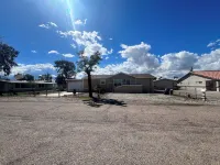 Summer Getaway Pet Friendly Colorado River Close 3Br2Ba, Fenced Yard! Snowbirds