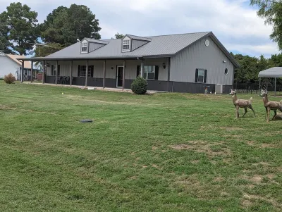 Lake View, wheelchair accessible, sandy beaches close by, quiet area