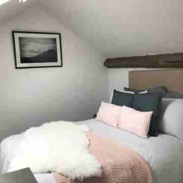 A Cosy Cwtch in the Clwydians Rooms