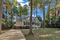 The Dogwood Cottage Hotels in Wake County