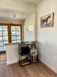 Desert Oasis-Hot Tub-Romantic Getaway-Writer's/Artist's studio-7 min from JTNP